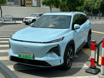 Geely Galaxy L7