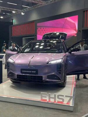 Hongqi E-HS7