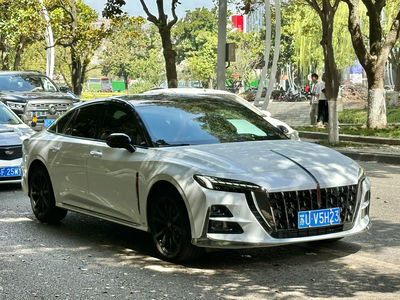 Hongqi H6