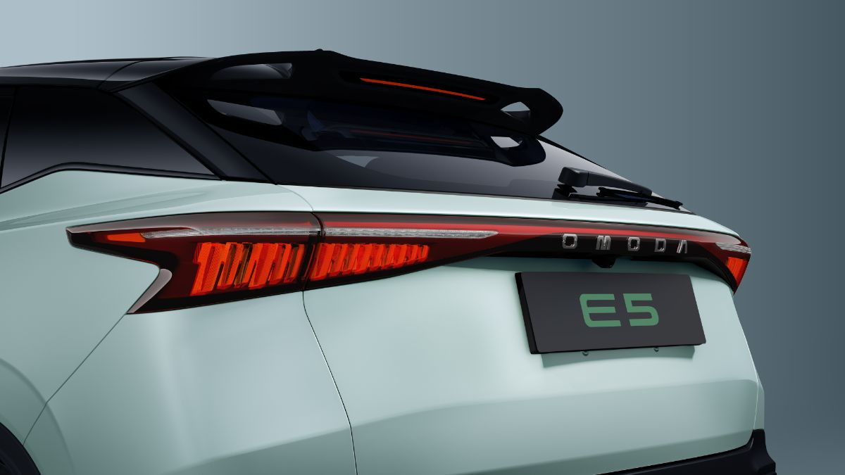 E5