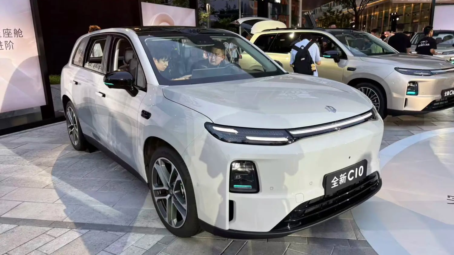 Leapmotor C10, C11 i C16 (2027): Większy zasięg, nowe technologie i ceny od 74 000 zł