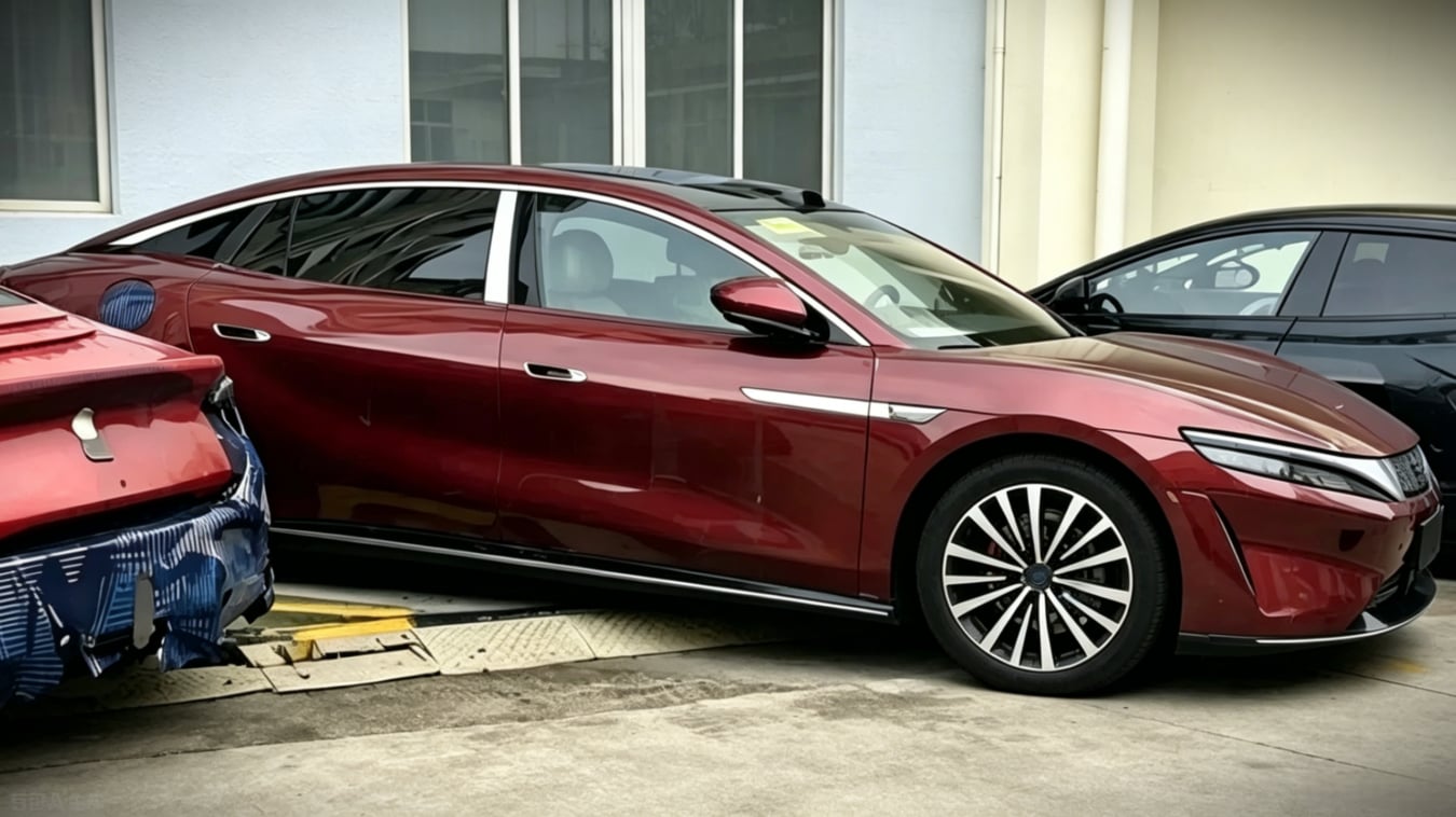 BYD Wielki Han ujawniony na testach. Ładowanie w 9 minut i presja na segment luksusowy