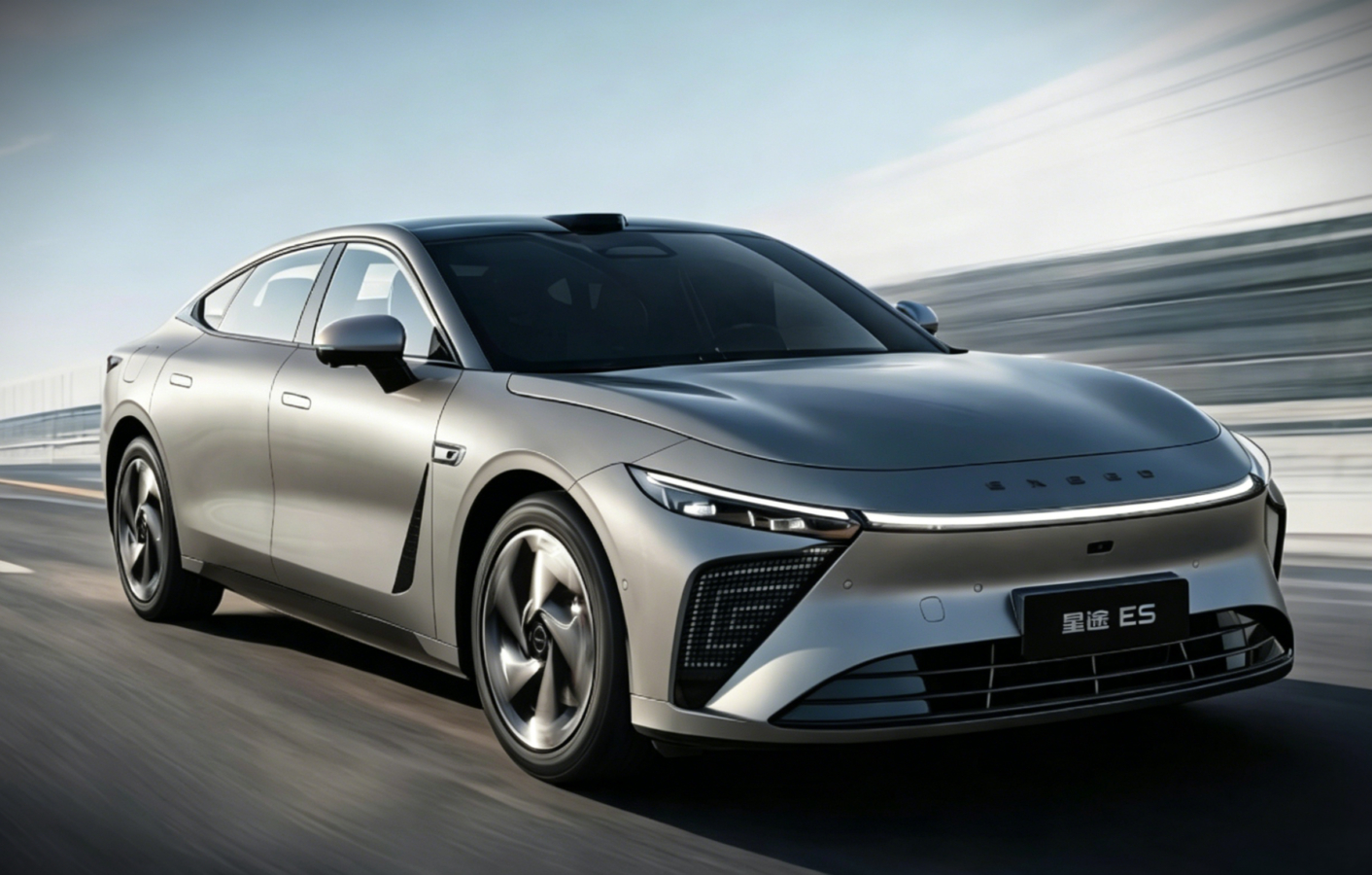 Nowy Chery Exeed Exlantix ES 2026: napęd AWD, 4,9 s do 100 km/h i przedsprzedaż od 10 czerwca