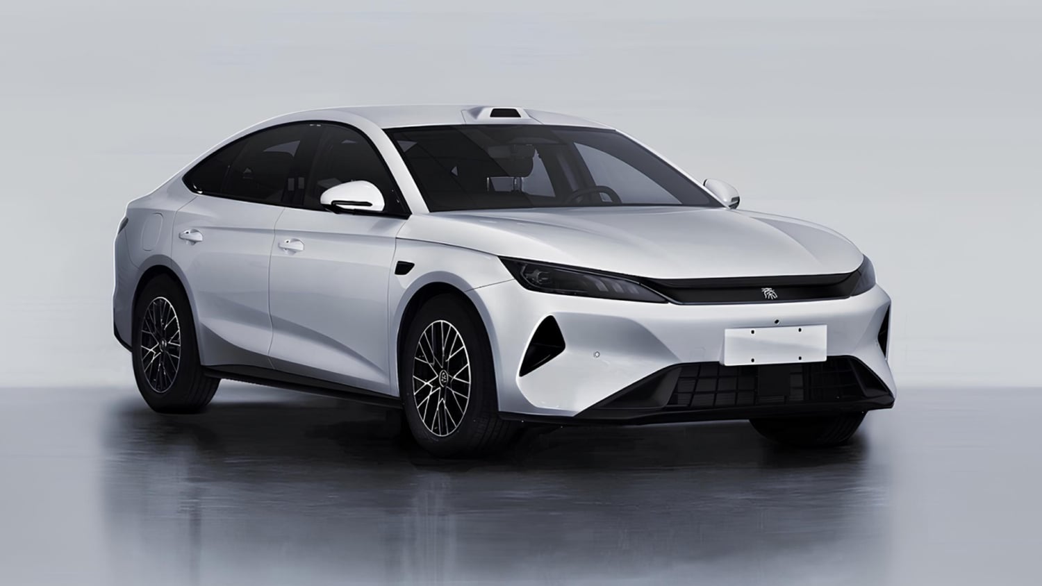 Nowy BYD Qin Plus z LiDAR-em i autonomiczną jazdą – cena od 55 000 zł