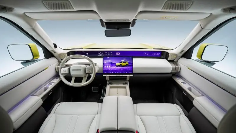 Chery i Jaguar Land Rover pokazują wnętrze Freelandera 8. Luksusowy SUV z fotelami jak w pierwszej klasie
