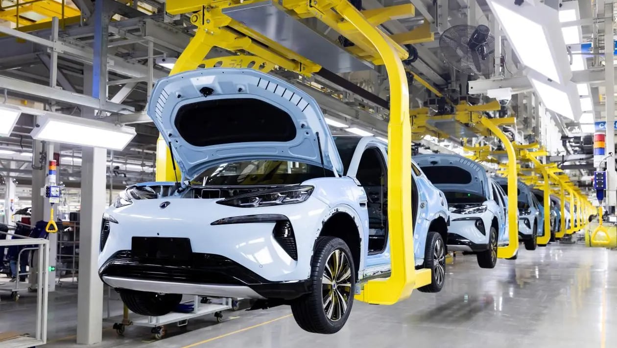 BYD szuka 9 000 pracowników. Rekordowa sprzedaż zagraniczna napędza ekspansję w Shenshan
