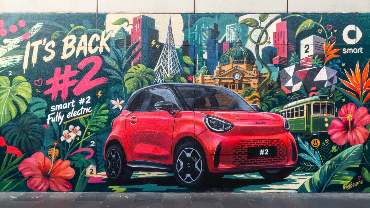 Smart #2: Miejska ikona EV powraca w muralach na całym świecie