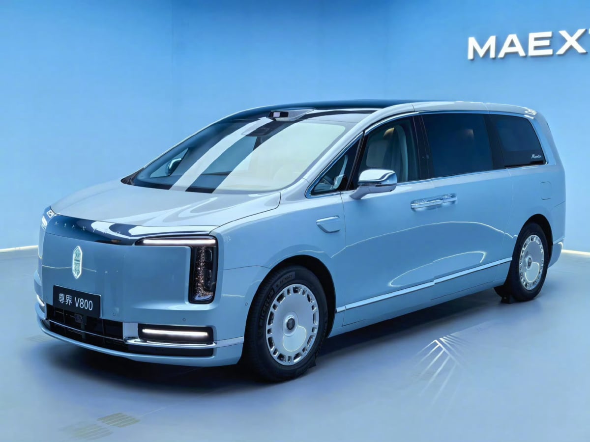 Maextro V800: luksusowy minivan Huaweia za 598 800 zł z zasięgiem 1335 km mierzy się z Toyotą Alphard