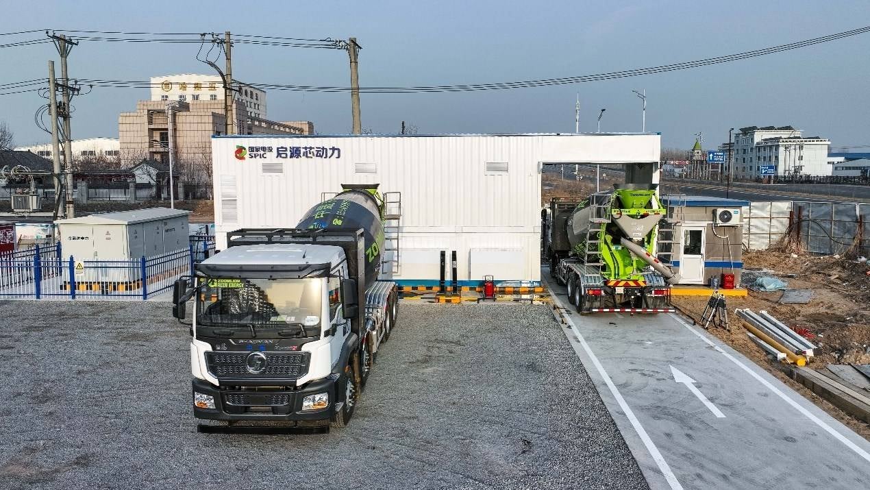 CATL przejmuje 24,87% udziałów w Qiyuan Green Power za 1,48 mld zł i zostaje liderem wymiany baterii dla ciężarówek w Chinach