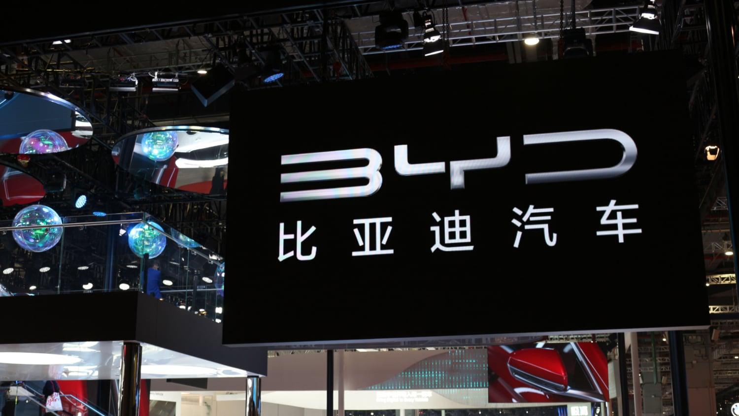 BYD zwiększa eksport, ale zysk netto spada o 20%. Przez braki baterii Blade II ucierpi sprzedaż w H1 2026