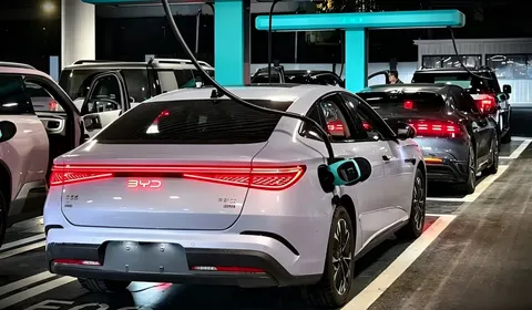BYD opatentował system zarządzania termicznego akumulatorów. Nawigacja GPS zwiększa zasięg aut elektrycznych.
