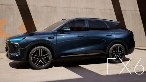 Exeed EX6 debiutuje w Chinach jako odświeżony Omoda 9. Hybryda plug-in z premierą w 2026 roku