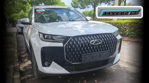 Chery Tiggo 7 HEV przyłapany w Chinach. Hybrydowy SUV bez ładowania trafi na eksport
