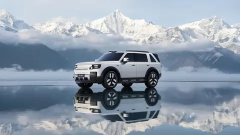 Chery i Jaguar Land Rover: Freelander 8 w 5 nowych kolorach – zasięg 221 km i bateria CATL