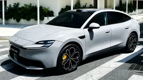 MG 07: Prezes przerywa stream po zarzutach o plagiat Porsche i Xiaomi. Cena i zasięg kluczem do odbicia sprzedaży?