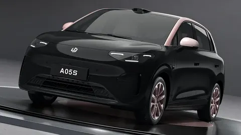 Leapmotor A05S: wnętrze hatchbacka z LiDARem i zaawansowanym wspomaganiem jazdy