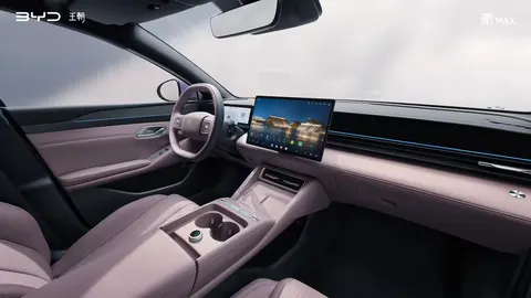 BYD Qin Max z wnętrzem i ceną od 63 250 zł. Średni sedan z technologią Flash Charging