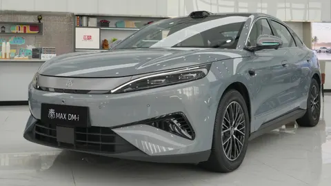 BYD Qin Max już u dealerów. Elektryczna i hybrydowa wersja zadebiutuje 13 sierpnia