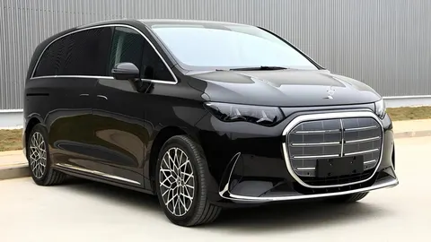 Produkowany w Chinach Mercedes-Benz VLE ujawniony. 5,3-metrowy luksusowy MPV rzuca wyzwanie krajowym rywalom