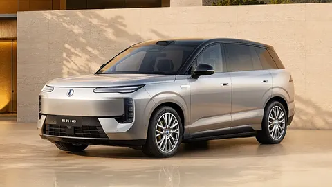Elektryczny Denza N8 od BYD: 1003 km zasięgu i bateria 130,15 kWh