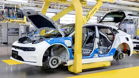 Nowy prezes Geely ujawnia plany: luksusowe Zeekr i Lynk & Co powstaną w europejskich zakładach Volvo od 2028 roku