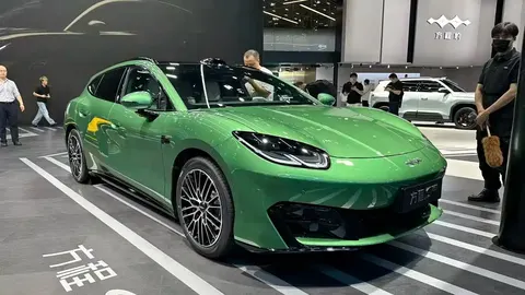 BYD Fang Cheng Bao Formula S i GT: wnętrza ujawnione w Chengdu, ceny od 135 200 zł