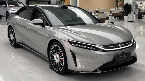 BYD Da Han dotarł do dealerów w Chinach: 1008 km zasięgu i cena od 137 445 zł